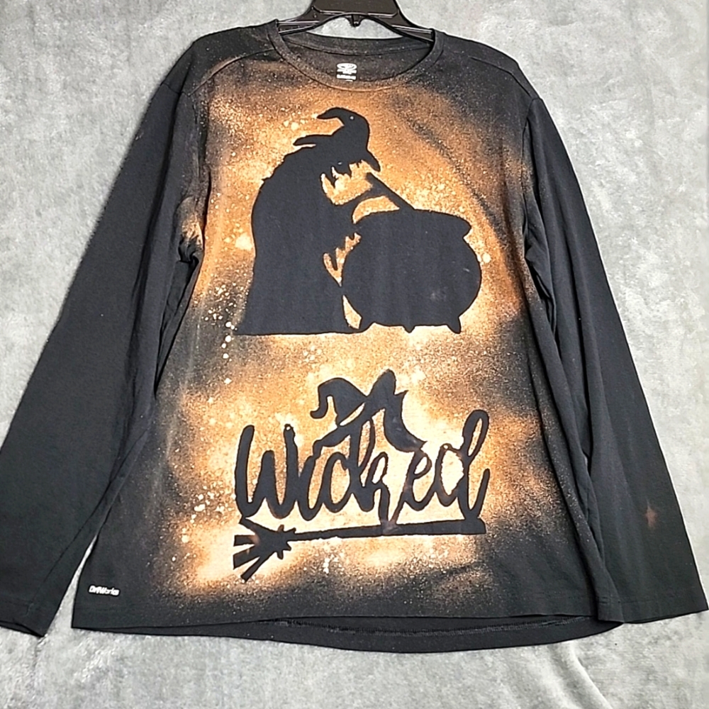 Athletic DriWorks long sleeve Men's Tshirt Wicked. Size XL.